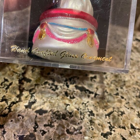 Bride and Groom Hand Painted Glass Boxed Ornament 2004 - Picture 7 of 13